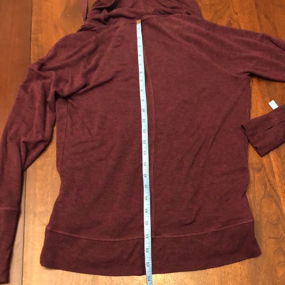 ATHLETA hooded wrap magenta/plum top small - Picture 5 of 9